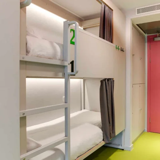 Chambre en dortoir